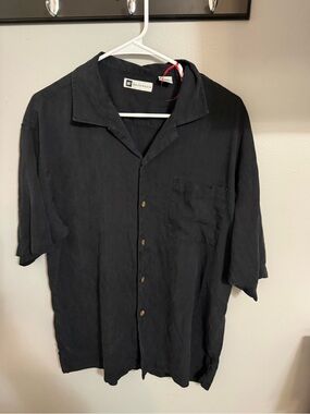 Bachrach Men's Black Short-Sleeve Button-Down Camp Shirt